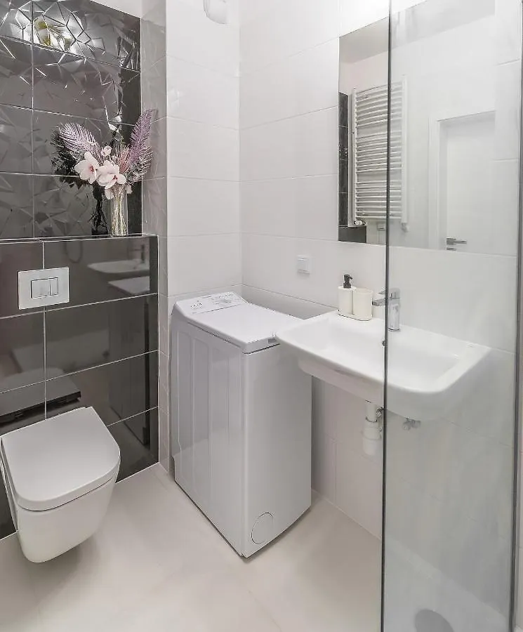 Apartment Cozy And Spacious-Golden Apartment-City Center&S42 Warsaw Poland