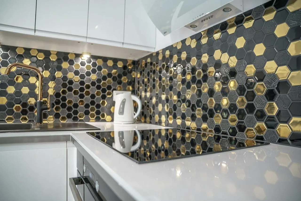 Apartment Cozy And Spacious-Golden Apartment-City Center&S42 Warsaw